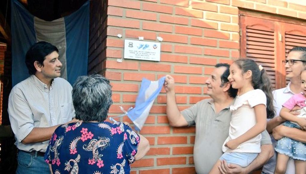 "Pocho" Ramírez, un hombre de la gráfica periodística, fue combatiente en Malvinas y su casa en Posadas fue distinguida con la placa de ciudadano ilustre por el intendente Losada. (Twitter)