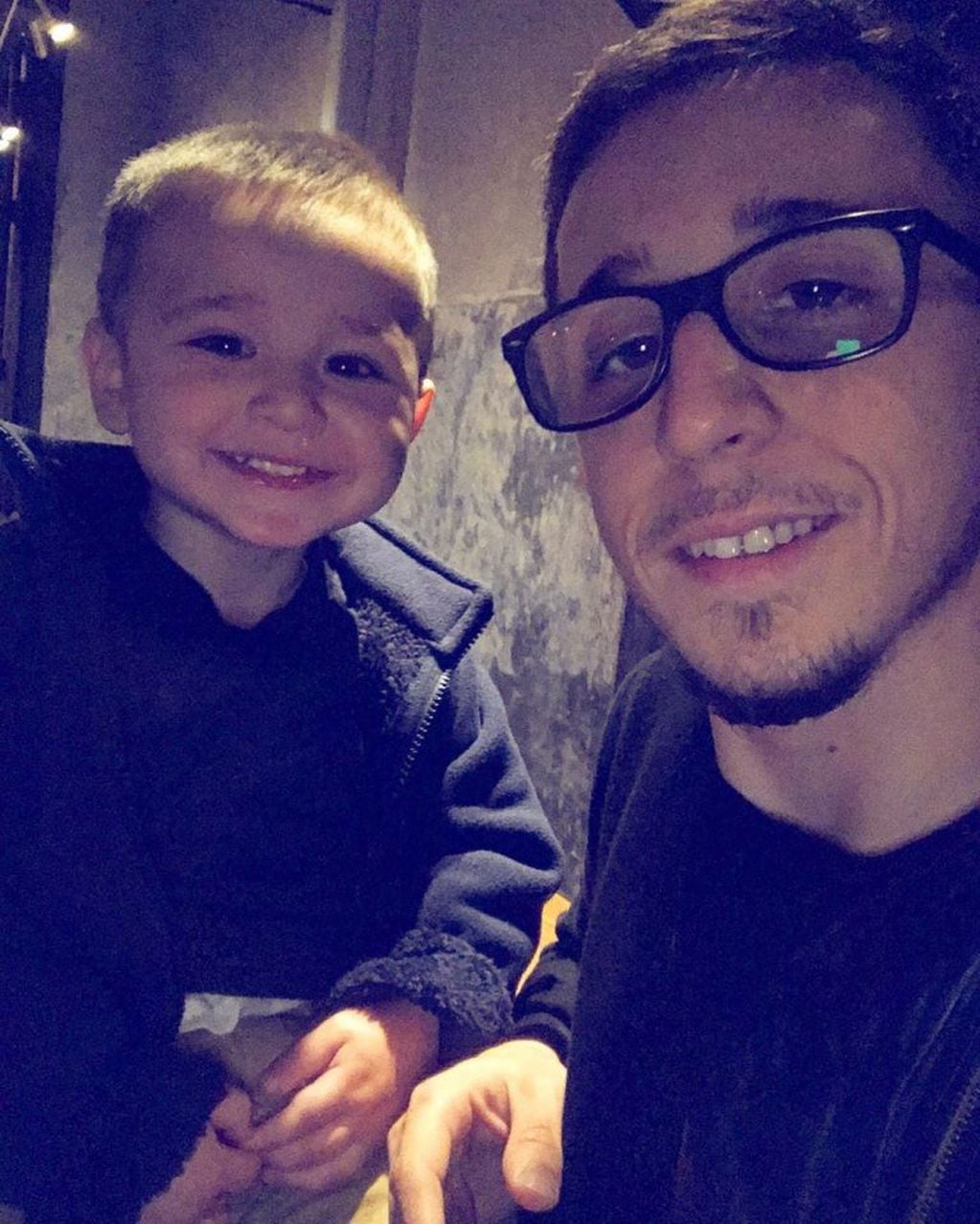 Rodrigo Noya junto a su hijo (Foto: Instagram)
