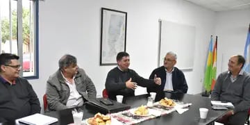 Reunión en Bella Italia reclamando por la continuidad de la obra de la Ruta 70