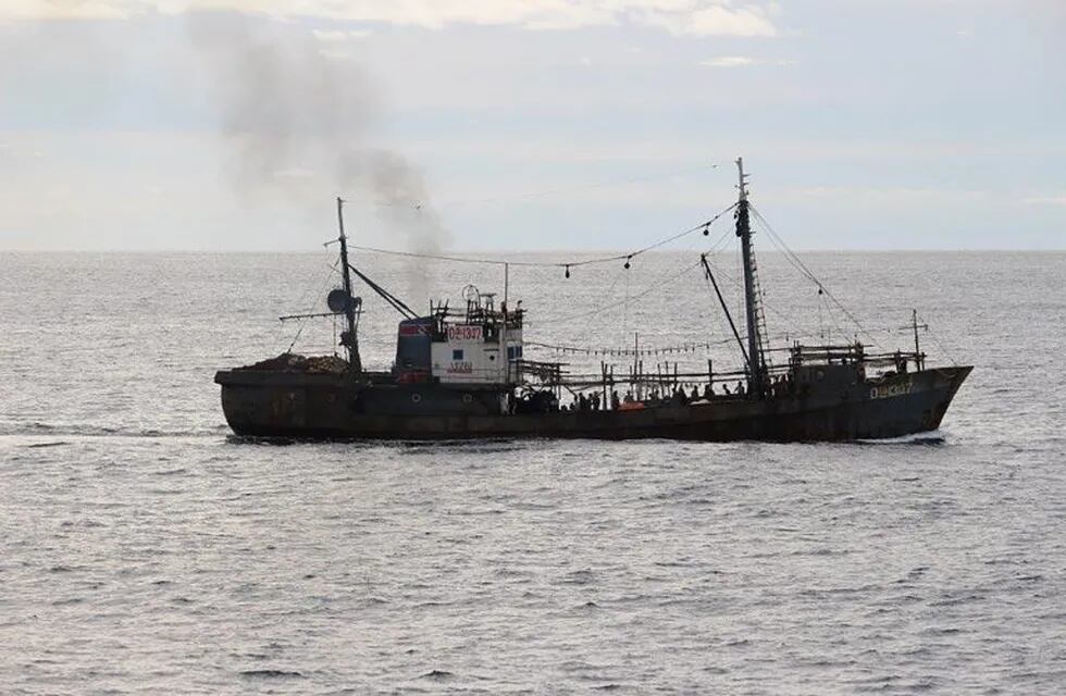 Foto ilustrativa de un barco pesquero (Foto:AFP/JIJI PRESS/FISHERIES AGENCY).