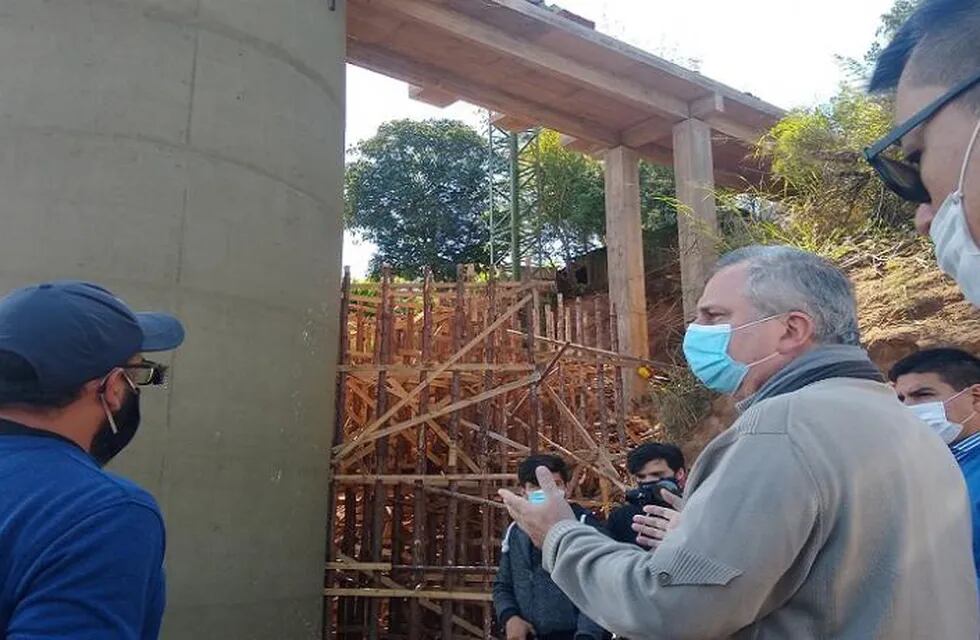 El diputado provincial Hugo Passalacqua visitó la obra de la toma de agua en Paticuá.