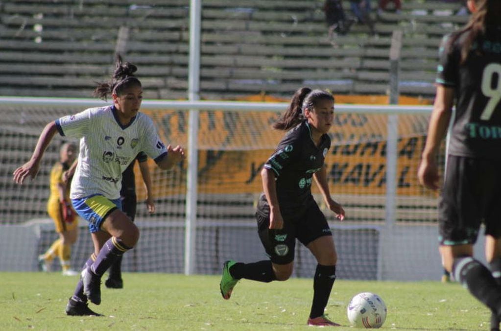 El equipo femenino de fútbol de Godoy Cruz clasificó a la siguiente fase de la Copa Federal luego de dejar en el camino a Juventud Unida Universitario de San Luis.