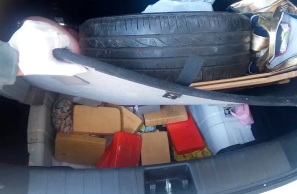 Detuvieron al cónsul de Bolivia en Orán con 8 kilos de cocaína en el auto