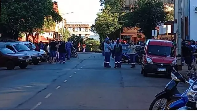 Protesta de municipales en Oberá complica el tránsito