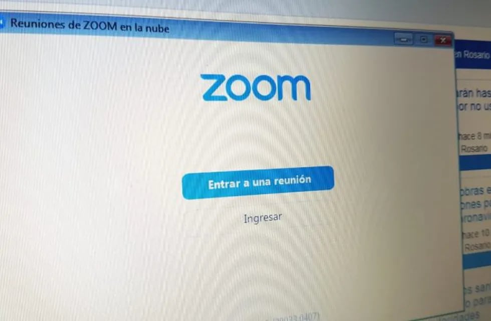 El director de una escuela rosarina denuncia a un intruso desnudo en una clase abierta de biología por la plataforma Zoom. (Vía Rosario)