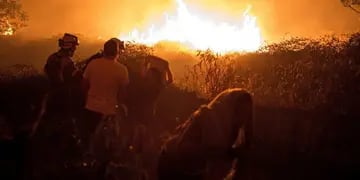 Departamentos de Salta están bajo alerta máxima por peligrosos incendios forestales