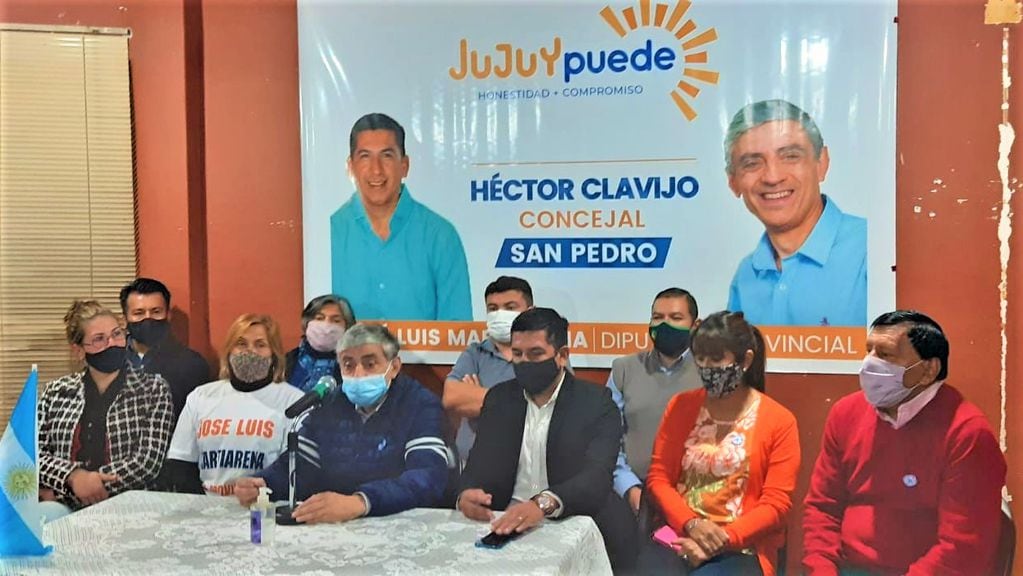 José Luis Martiarena encabezó la presentación de candidatos del frente "Jujuy Puede" en San Pedro.