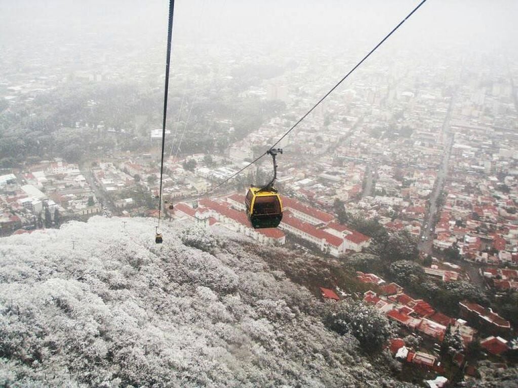 Gran nevada en Salta en julio del 2010 (Facebook Meteoro)