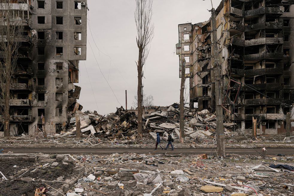 Las tropas rusas arrasaron con ciudades en Ucrania. Ahora están en plena retirada. (AP /Vadim Ghirda)