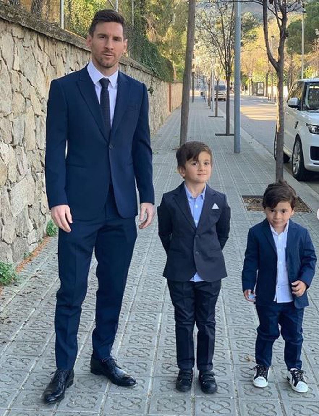 Leo junto a Thiago y Mateo (Instagram)