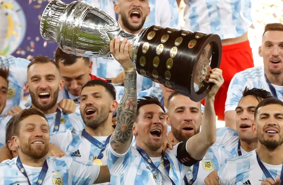 Argentina levantó la Copa América y podría enfrentar a Italia.