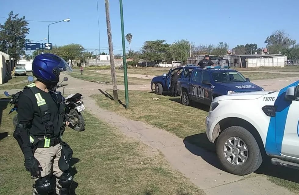 Operativo con patrulleros de la GUR y de la Policía