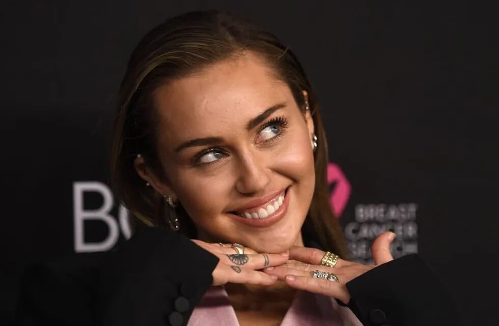 BEVERLY HILLS, CALIFORNIA - FEBRUARY 28: Miley Cyrus attends The Women's Cancer Research Fund's An Unforgettable Evening Benefit Gala at the Beverly Wilshire Four Seasons Hotel on February 28, 2019 in Beverly Hills, California.   Frazer Harrison/Getty Images/AFP\n== FOR NEWSPAPERS, INTERNET, TELCOS & TELEVISION USE ONLY ==