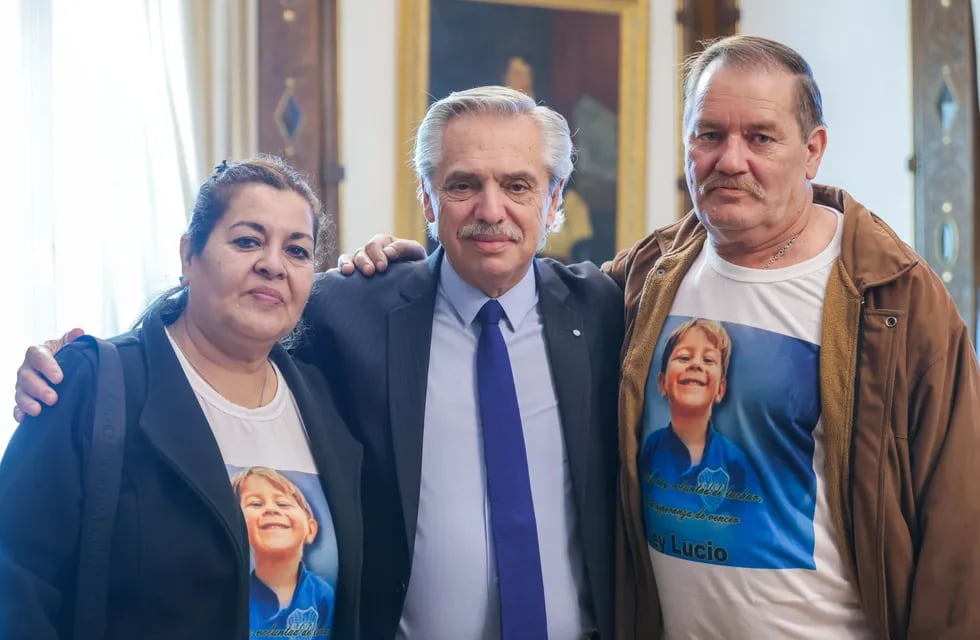 Alberto Fernández se reunió con los abuelos de Lucio Dupuy.