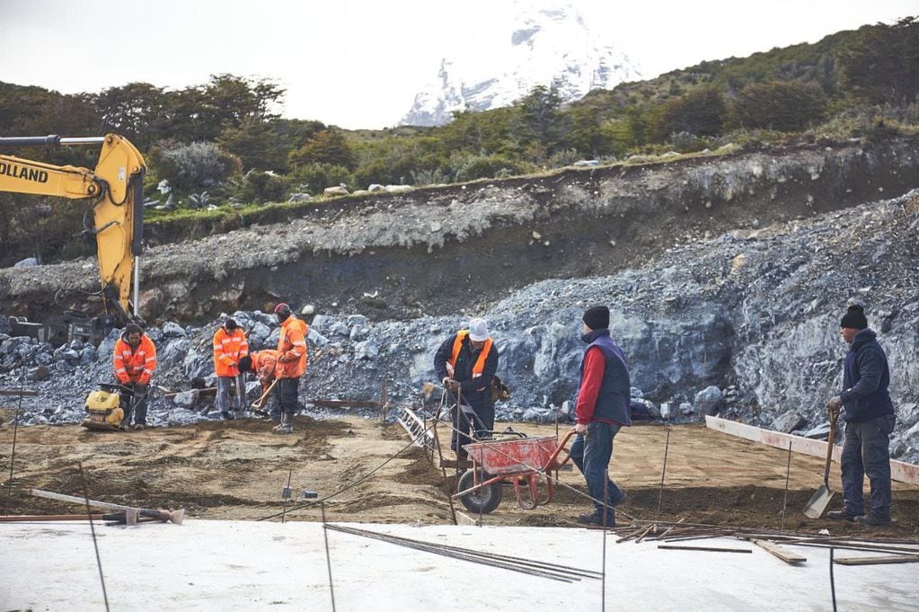 Ushuaia: construyen la platea para la instalación de la planta de asfalto municipal
