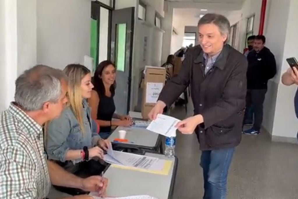 Votó Máximo Kirchner (Captura de video).