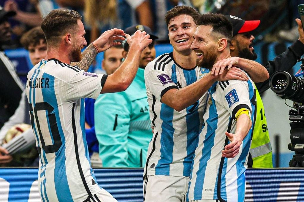 Alexis, Messi y Julián dentro de los mejores del Mundial para el CIES (AFA)