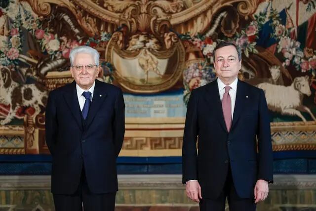 El Presidente de Italia Sergio Mattarella y el nuevo primer ministro Mario Draghi
