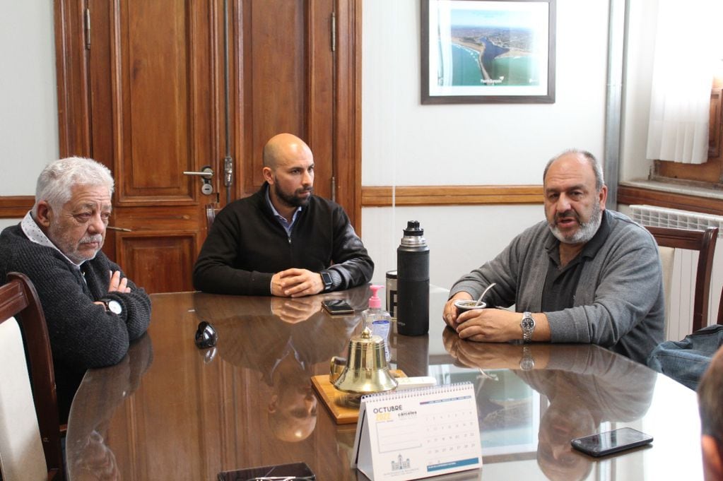 Sánchez se reunió con representantes del Centro de Formación Laboral y visitó Orense