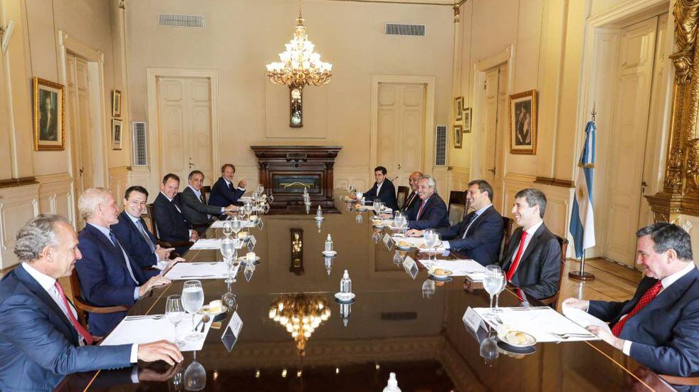El encuentro no formó parte de la agenda pública del jefe de Estado. El Gobierno mantuvo el secreto hasta comenzado el almuerzo.