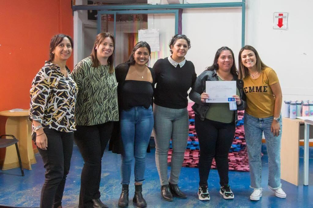 Ushuaia: reconocieron a 40 estudiantes de “Promoviendo Arraigo”