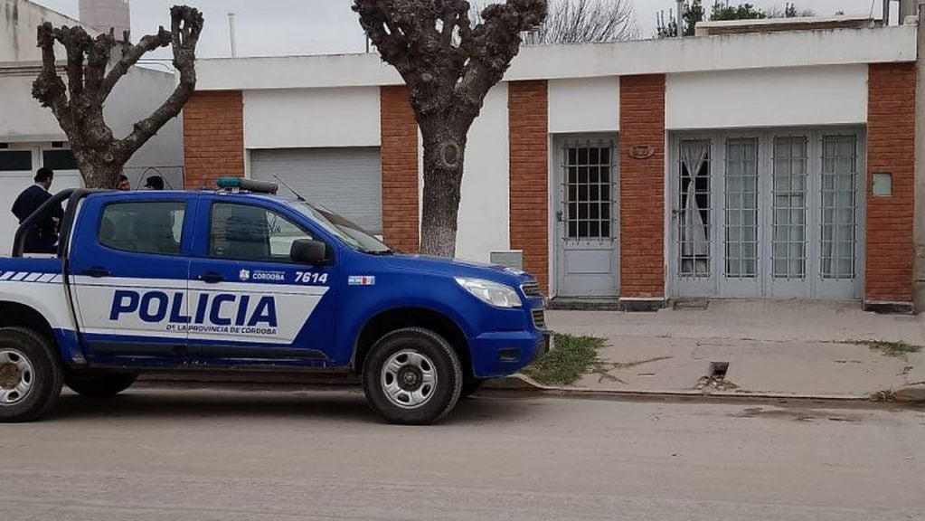 El cuerpo sin vida de la mujer de 84 años fue encontrado en su vivienda de Pozo del Molle, amordazada y golpeada. (Policía de Córdoba y Villa María Vivo)