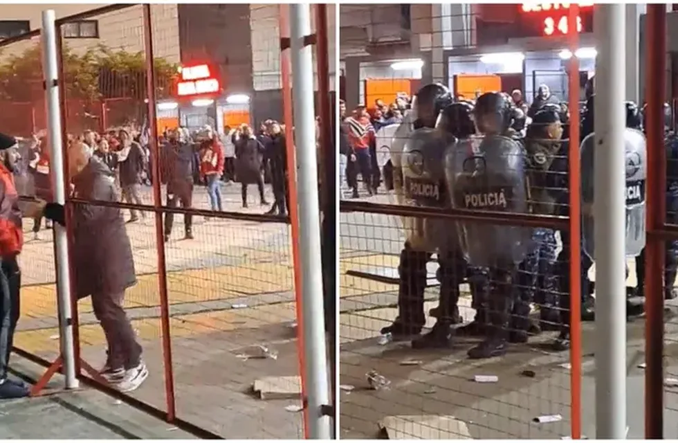 Incidentes de hinchas de Independiente con la policia