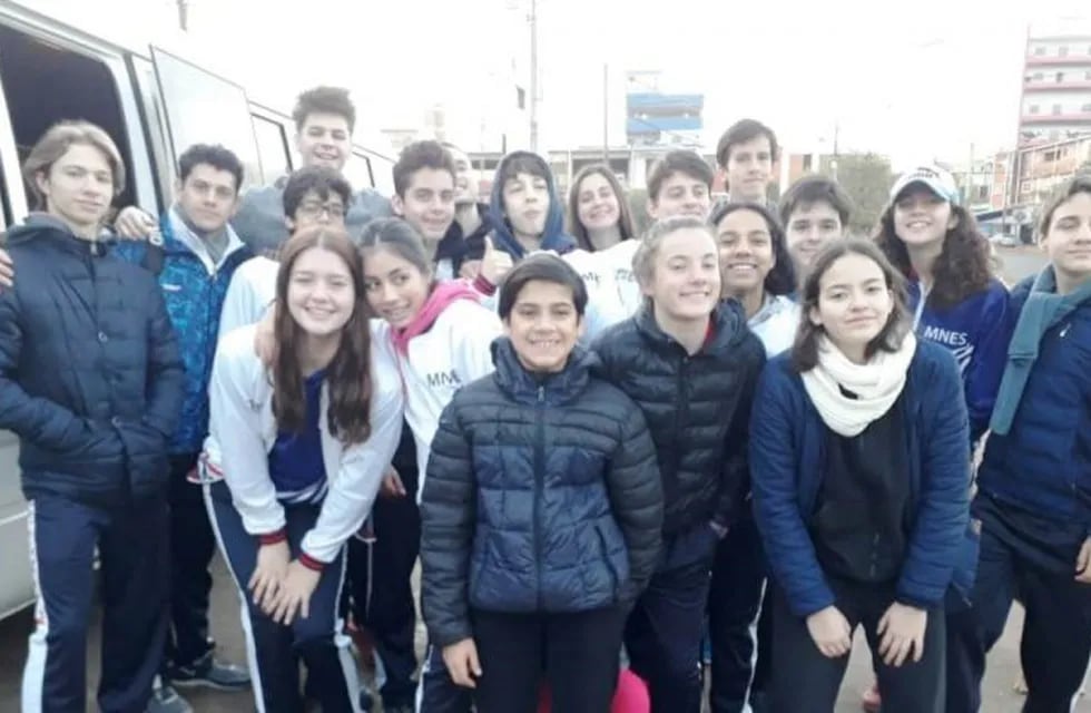 Misiones envió su delegación de nadadores a Asunción por el aniversario del Club Sajonia. (MisionesOnline)