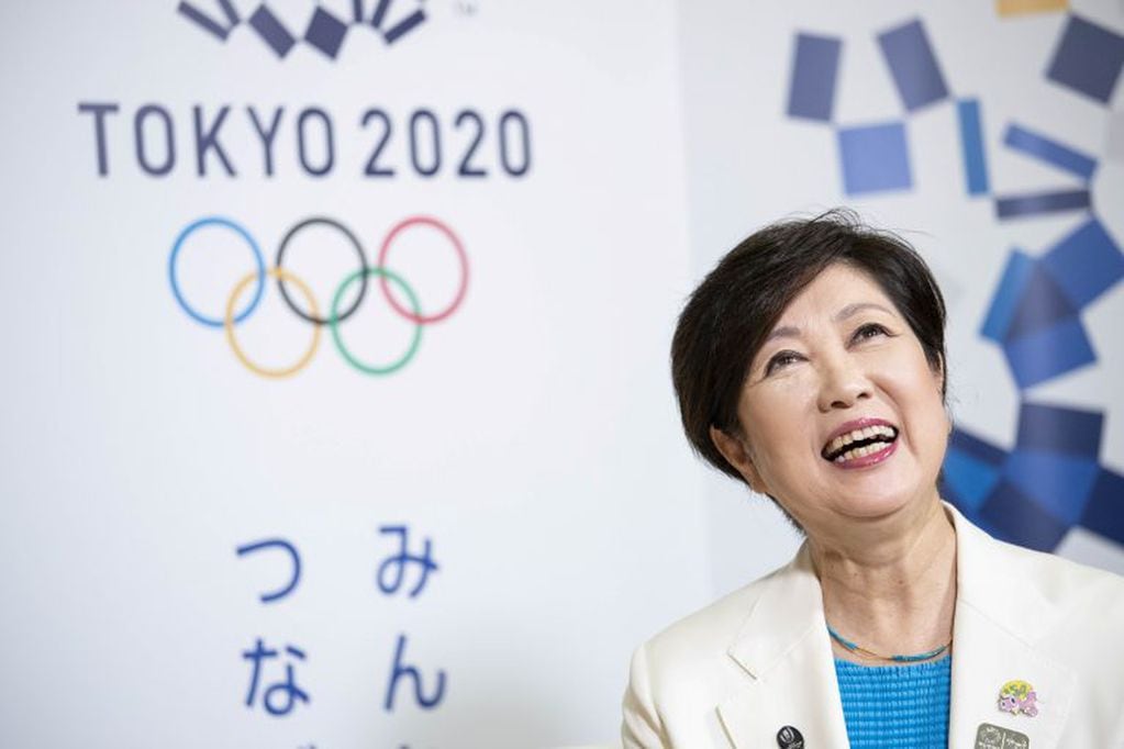 Yuriko Koike, governor of Tokyo, reacts during an interview in Tokyo, Japan on Monday Aug. 20, 2018. Tokyo's highest official is casting doubt on government plans to institute daylight savings time in 2019 and 2020 to help manage the scorching heat during the Summer Olympics. Photographer: Keith Bedford/Bloomberg japon tokio Yuriko Koike japon gobernadora de tokio