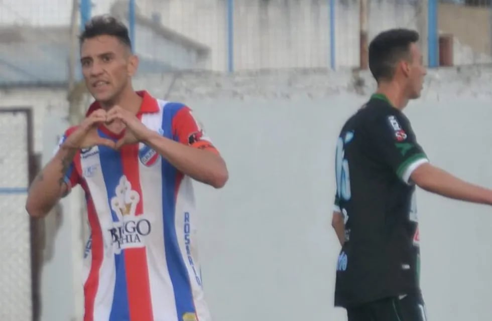 Damián Fernández autor del gol del empate