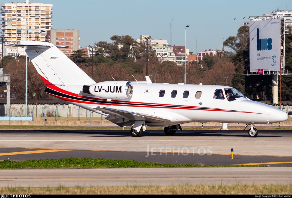 El avión privado en el que voló Paulo Londra tiene un valor de mercado cercano a los dos millones de pesos.