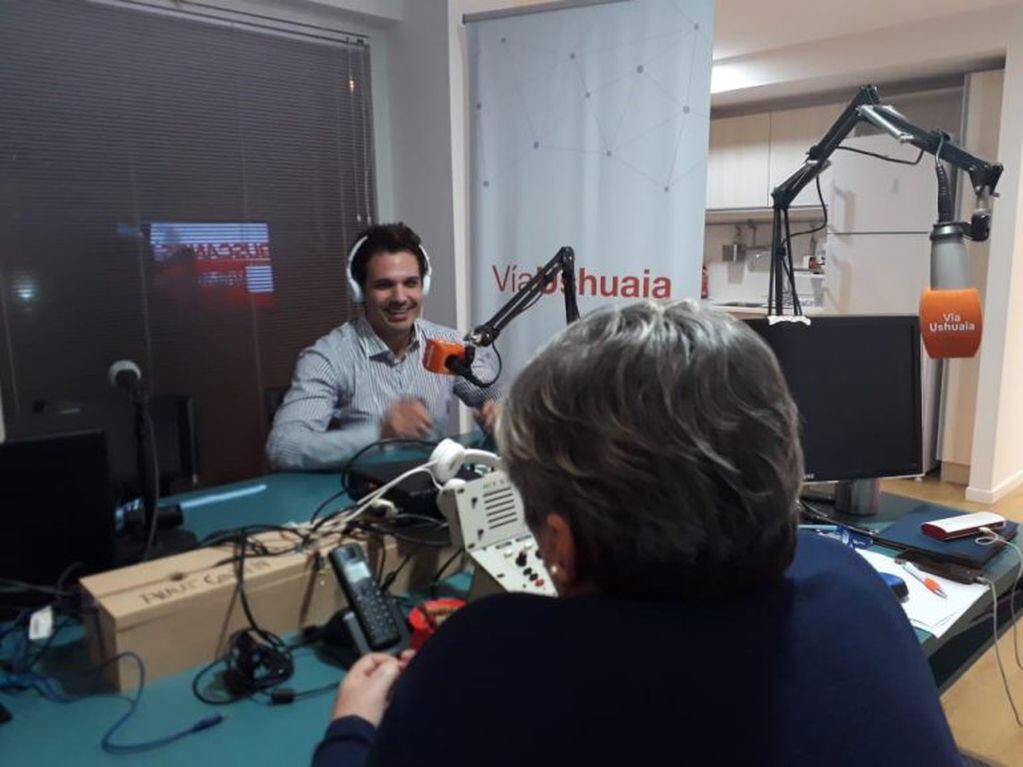Alejandro Viñas en Vía Ushuaia Radio