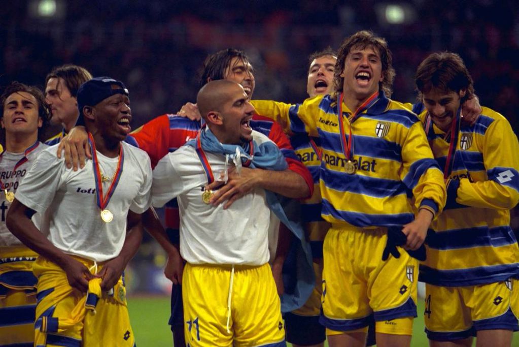 Juan Sebastián Verón y Hernán Crespo formaron parte de aquel Parma ganador. Eso le valió ser transferido a la Lazio. 