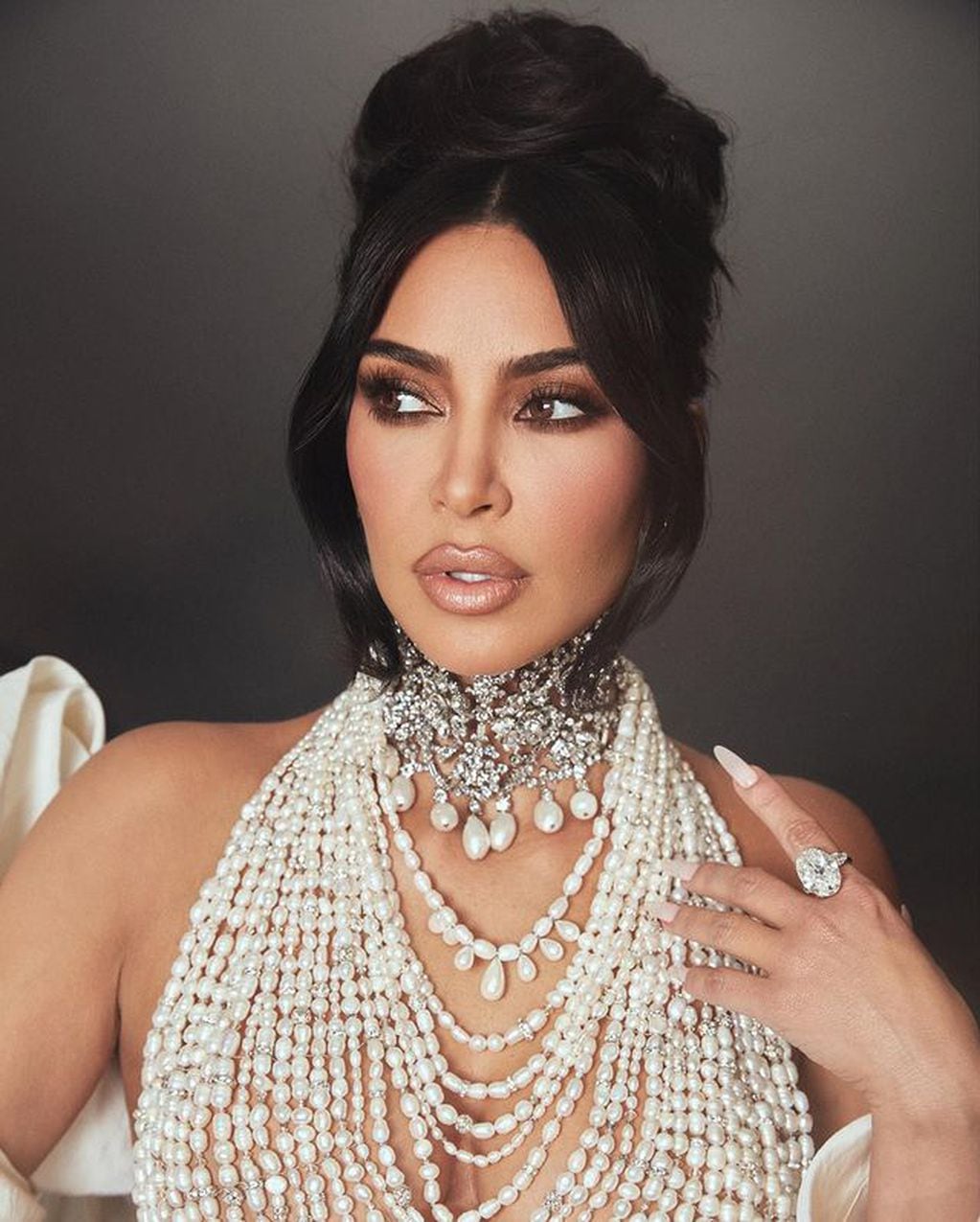 La empresaria sorprendió con su excéntrico look repleto de perlas para la Met gala 2023 / Foto: Instagram