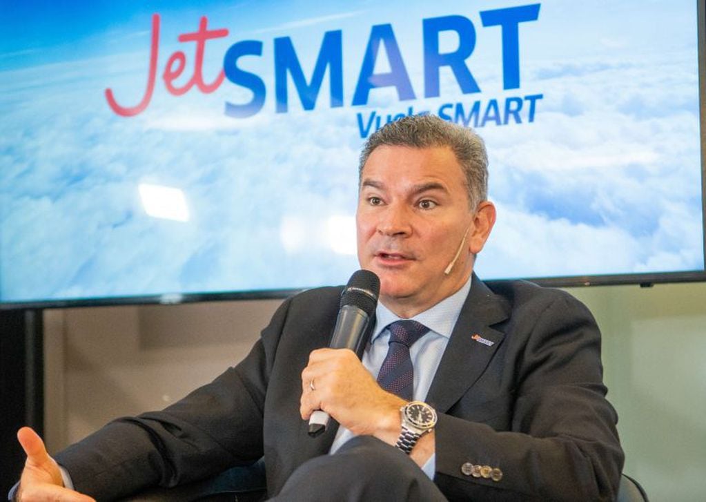 Estuardo Ortís, CEO de JetSmart para Latinoamérica.