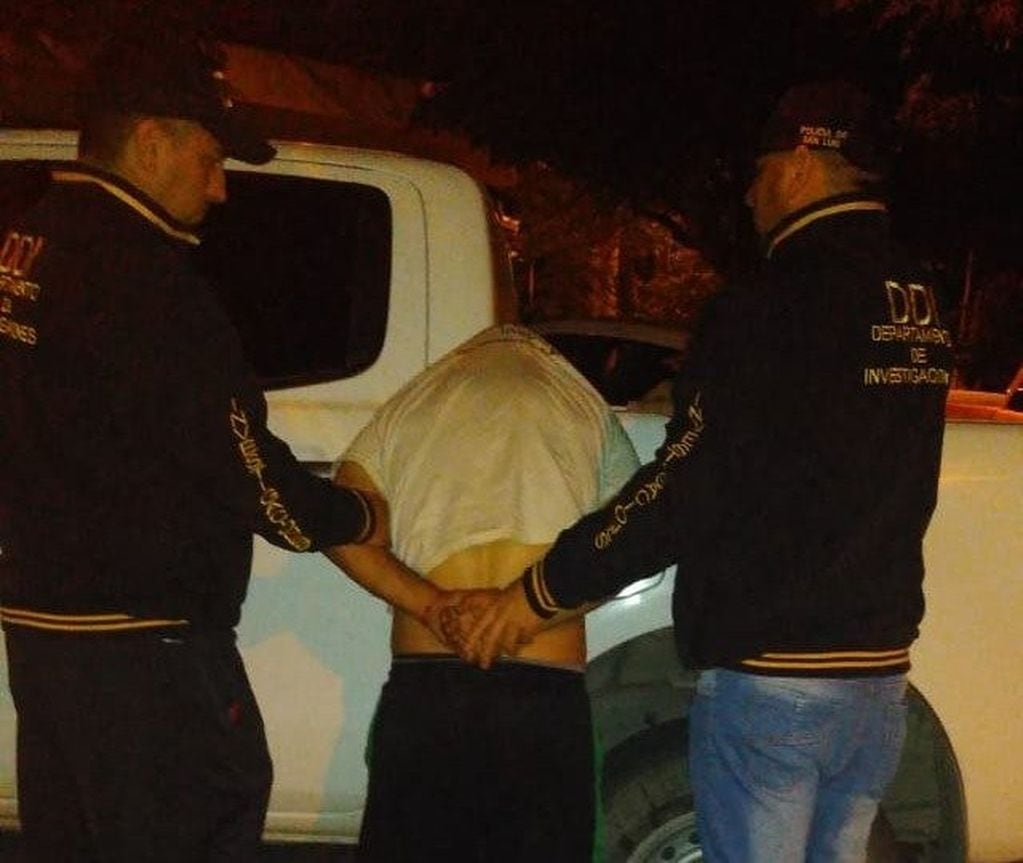 La Policía de San Luis atrapó a cuatro hombres que tenían pedido de captura.