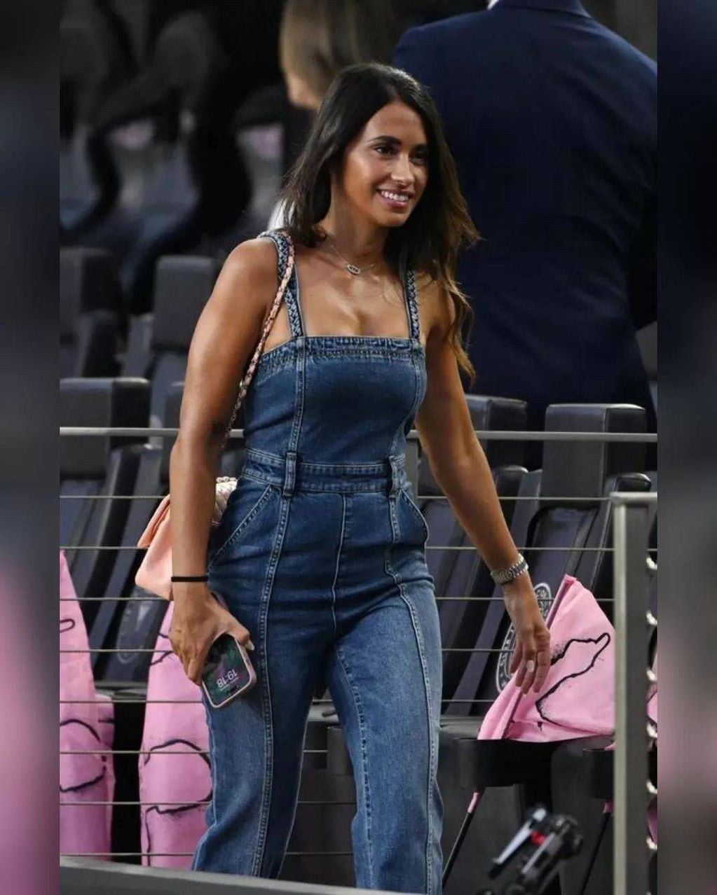 El elegante look de Antonela Roccuzzo para el partido del Inter Miami.