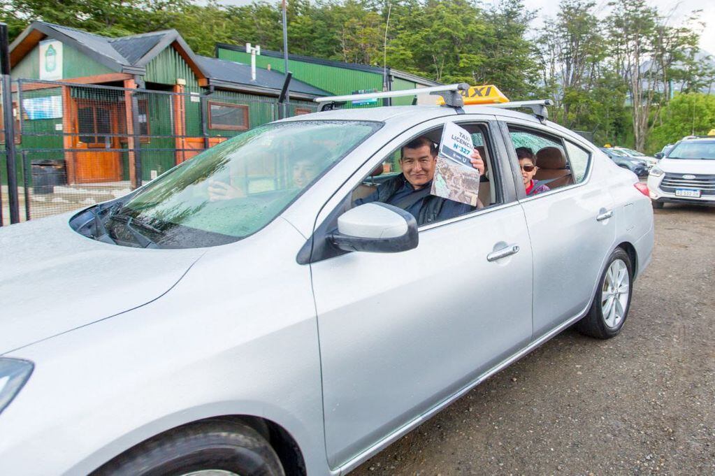 Ushuaia: entregaron 20 licencias nuevas de taxis