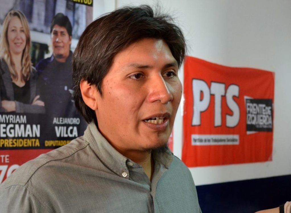 En su cierre de campaña, Alejandro Vilca llamó a “dar un mensaje a los poderosos votando al Frente de Izquierda”.