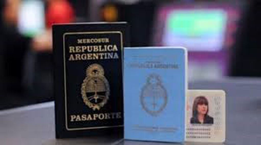 Pasaporte y DNI (web)