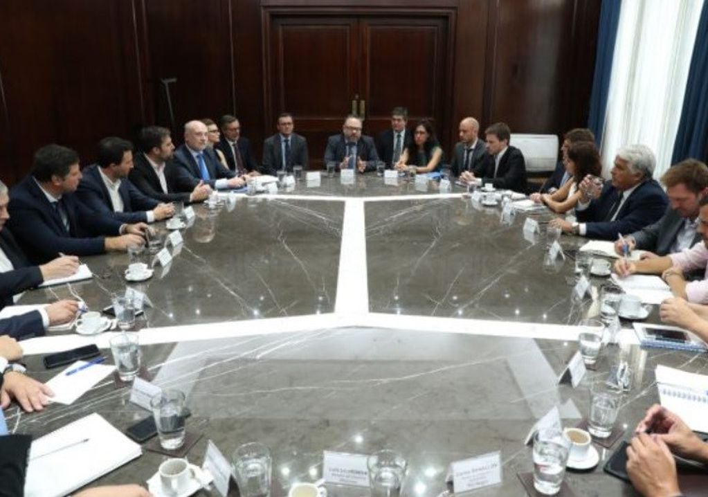 El encuentro en el que participaron los ministros de Economía de 20 provincias.