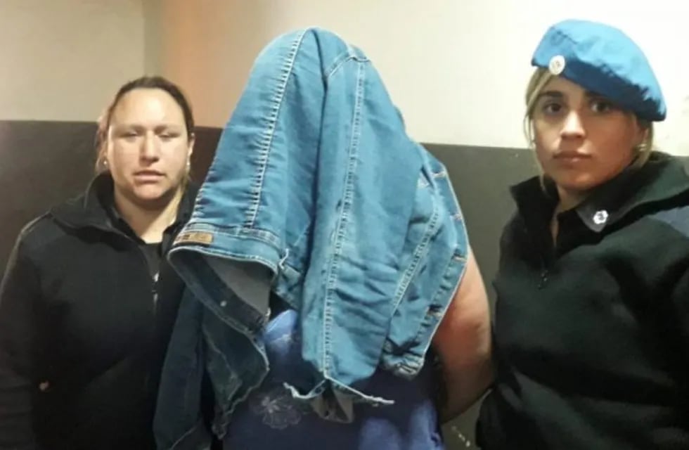Detuvieron a una mujer vinculada a la banda que cometió robos en Azul.