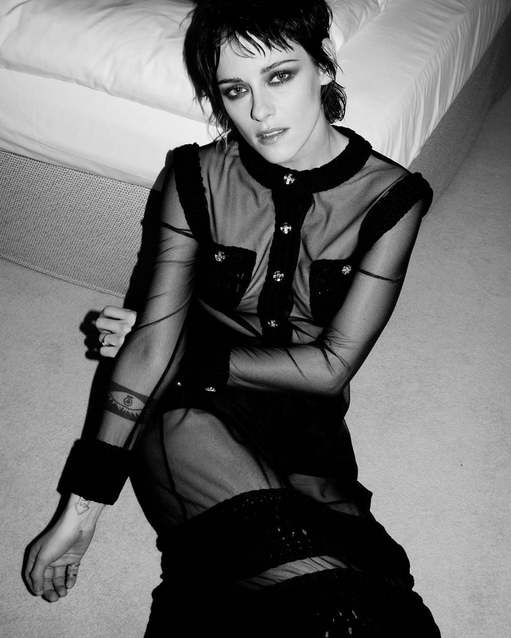 Kristen Stewart deslumbró en la Berlinale con un vestido transparente de Chanel