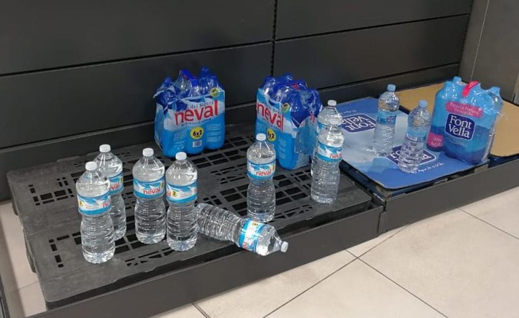 Desabastecimiento en supermercado de Murcia, España.