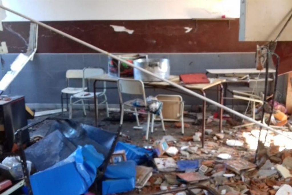 La escuela luego de la explosión