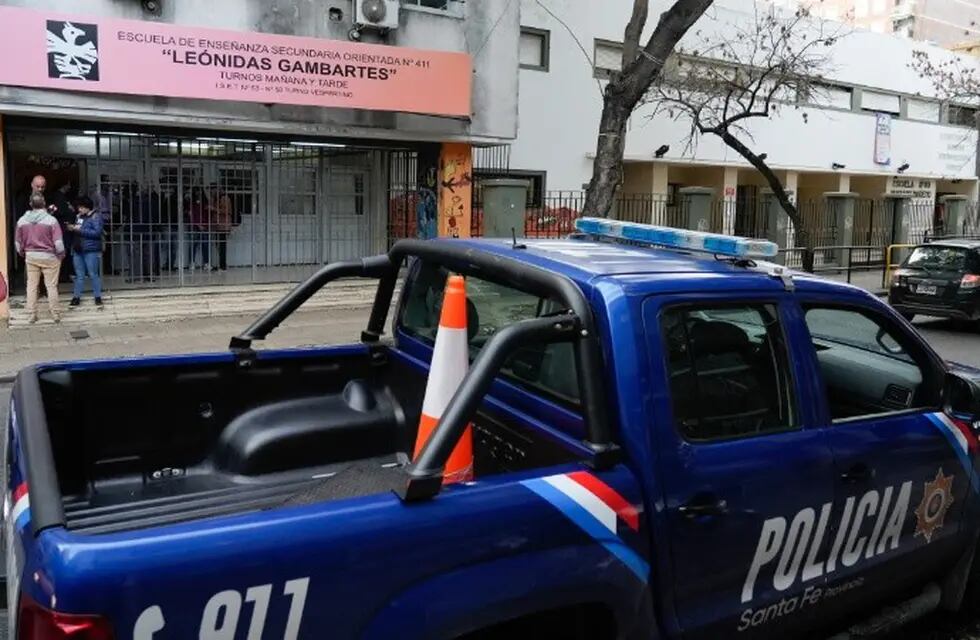 Escuelas de Rosario que recibieron amenazas de balacera, siguen sin clases.