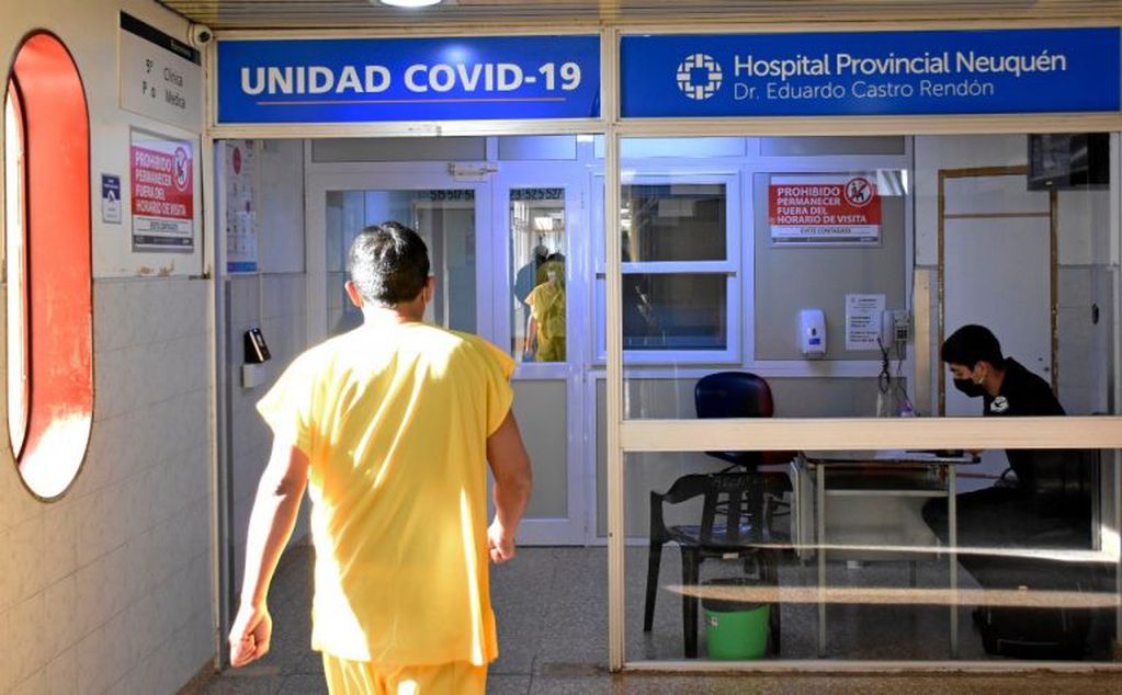 Hospital Castro Rendón, unidad COVID-19.