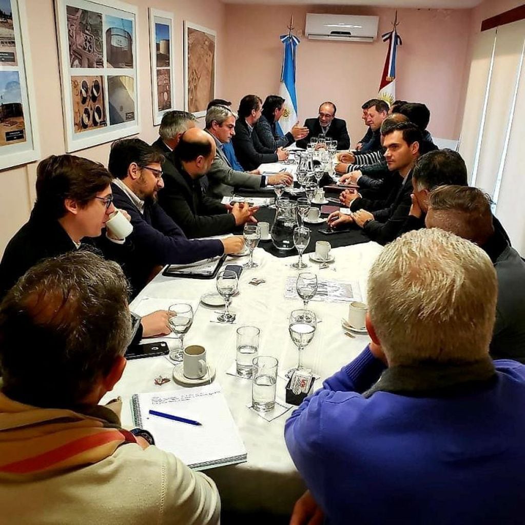 Encuentro de intendentes de Sierras Chicas con autoridades provinciales (Foto: Municipalidad de Mendiolaza)