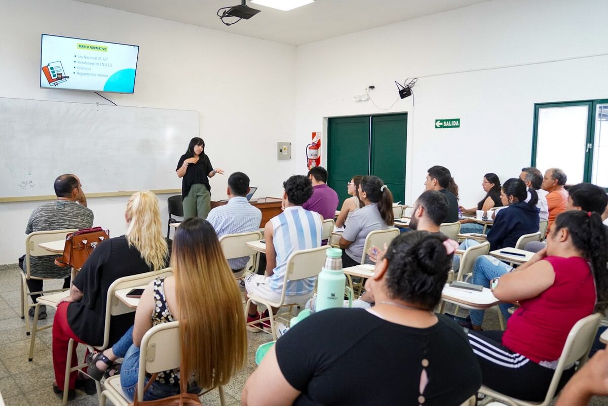 Capacitación cooperativa en Los Altos thumbnail