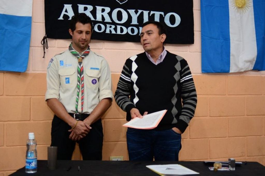 Antonio Dominguez representante del Centro Vecinal San Miguel y Leonardo Pizzi jefe del Grupo Flor de Ceibo